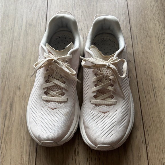 Hoka Rincon 3 Cream Athletic Running Shoes Women’s Size 6B No Insoles - Picture 2 of 13